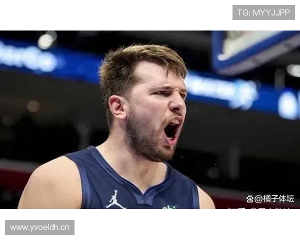 东契奇休赛期一天吃六顿牛排，训练完直接去夜店蹦迪？